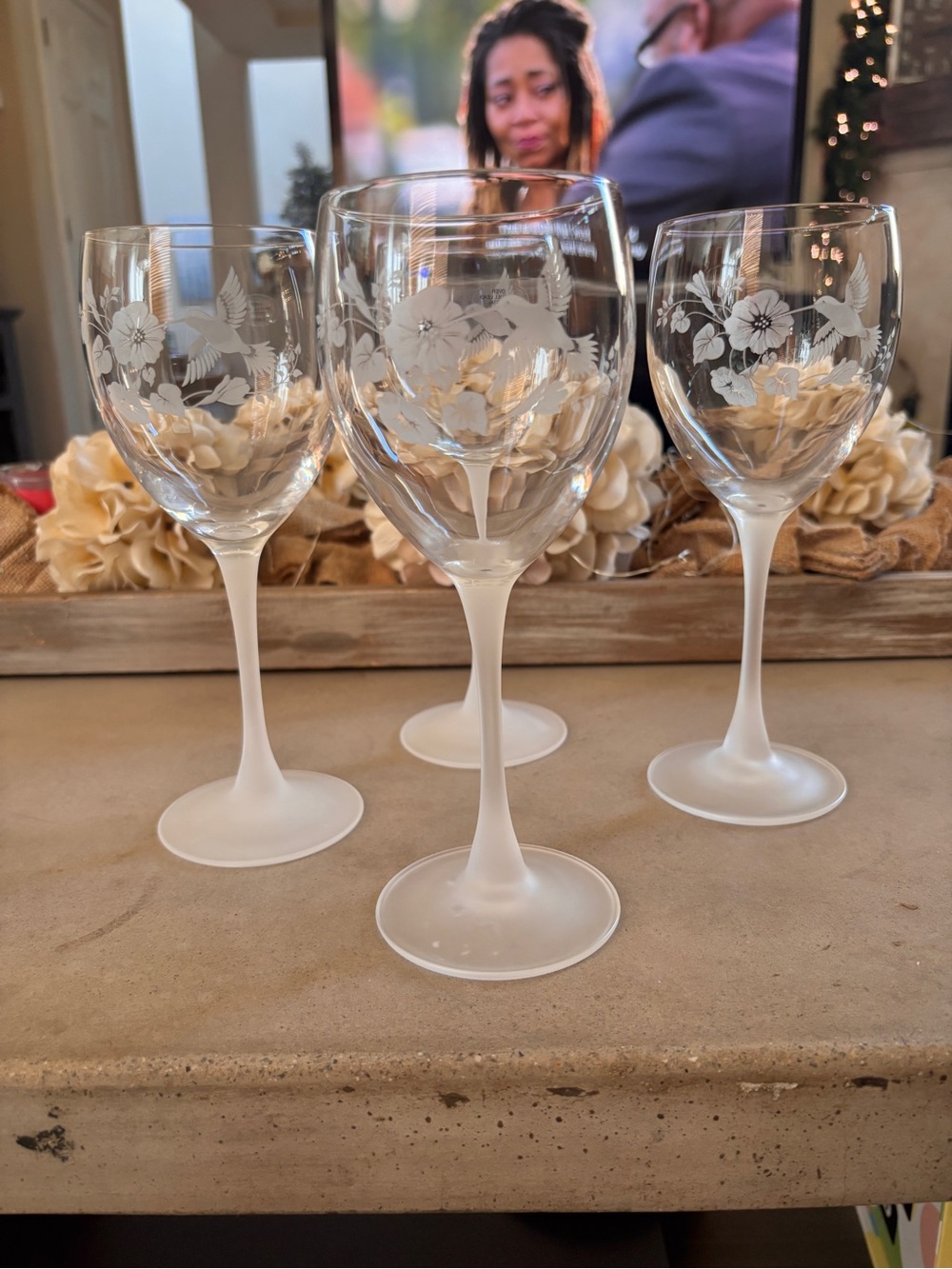 Vintage Avon 24% Lead Crystal Hummingbird Floral Etched Wine Goblets Frosted 4